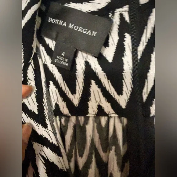 Donna Morgan Black & White Chevron Sleeveless Jumpsuit with Tie Waist - Picture 3 of 6